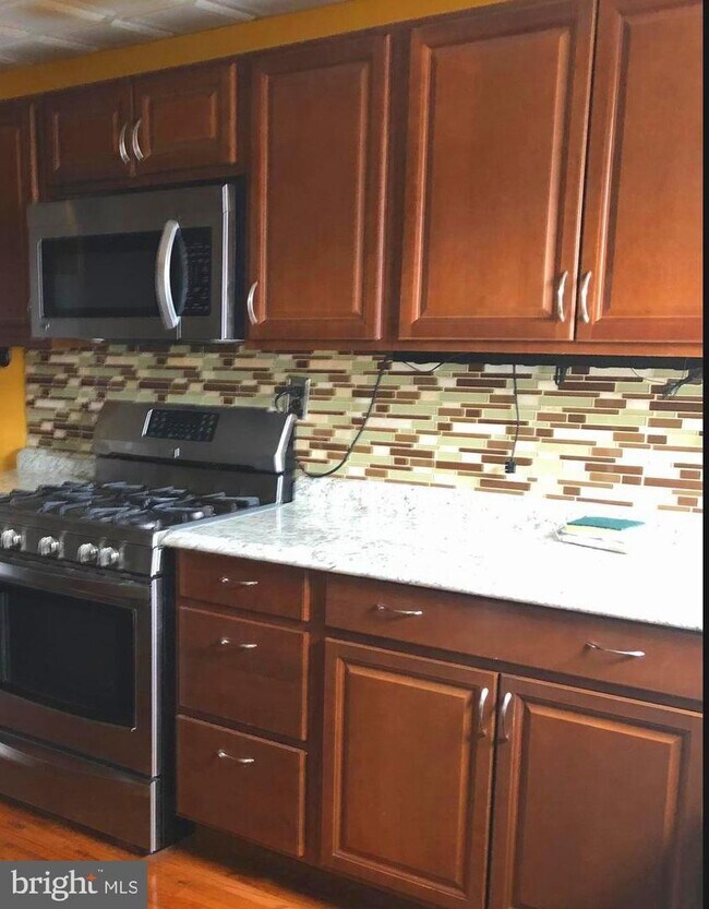 Foto del edificio - 2644 Elbridge St