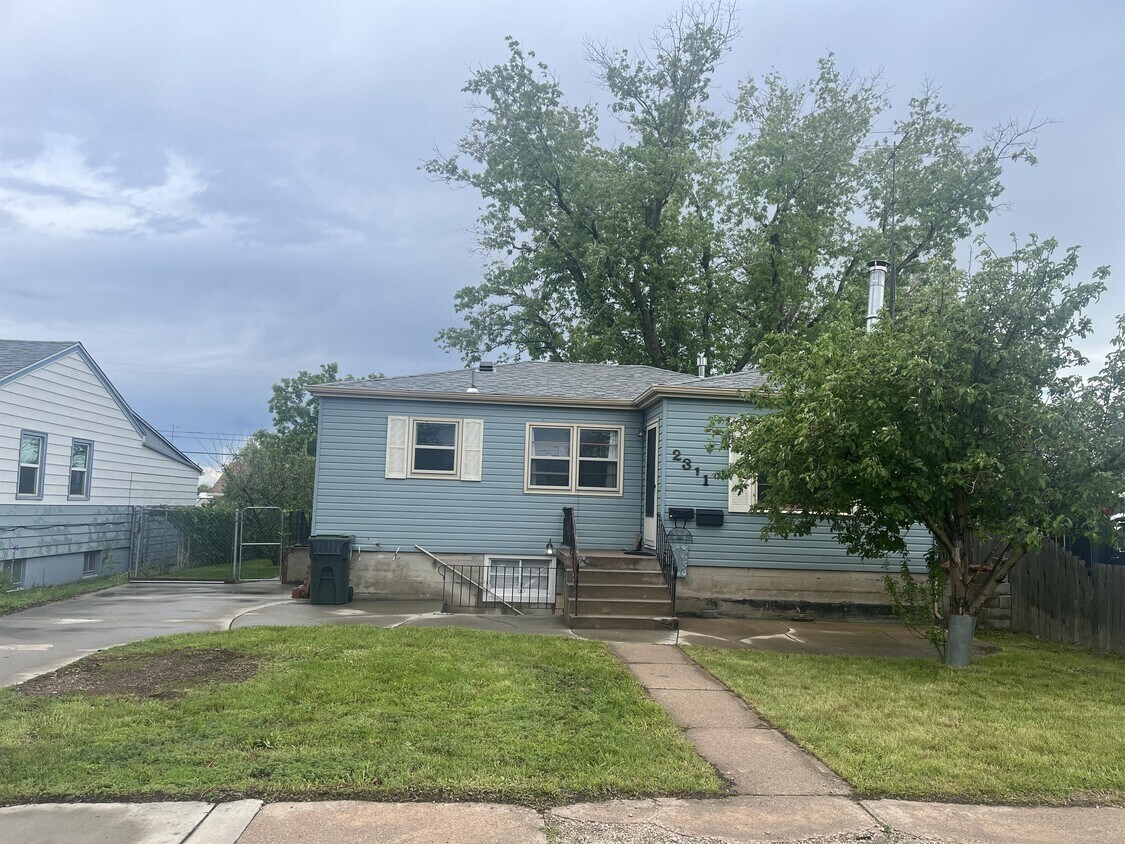 2311 E 13th St, Cheyenne, WY 82001 Townhome Rentals in Cheyenne WY