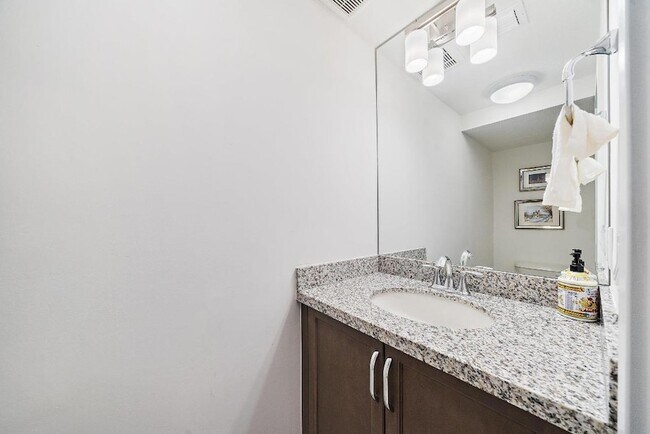 Foto del edificio - 4925 Pointe Midtown Way