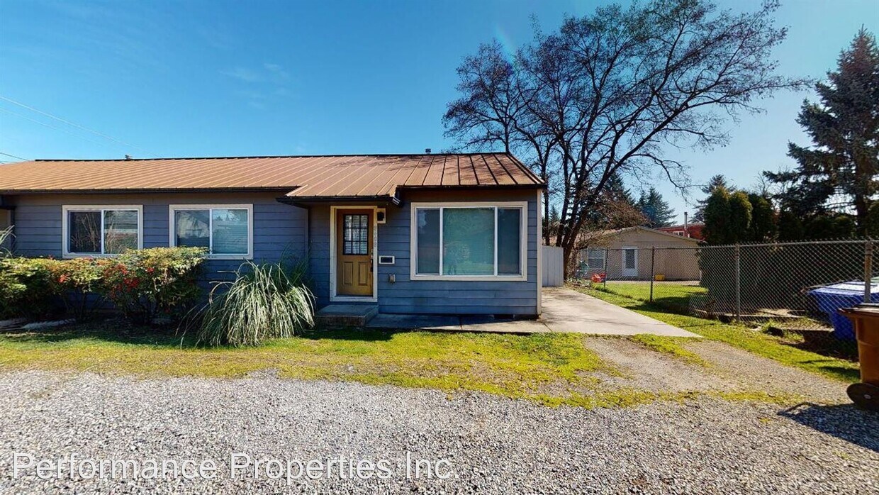 Primary Photo - 8408 SE 75th Ave