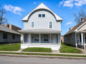 Building Photo - 72 Schiller St