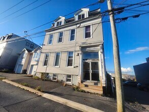 Building Photo - 101-101 Elliott Row