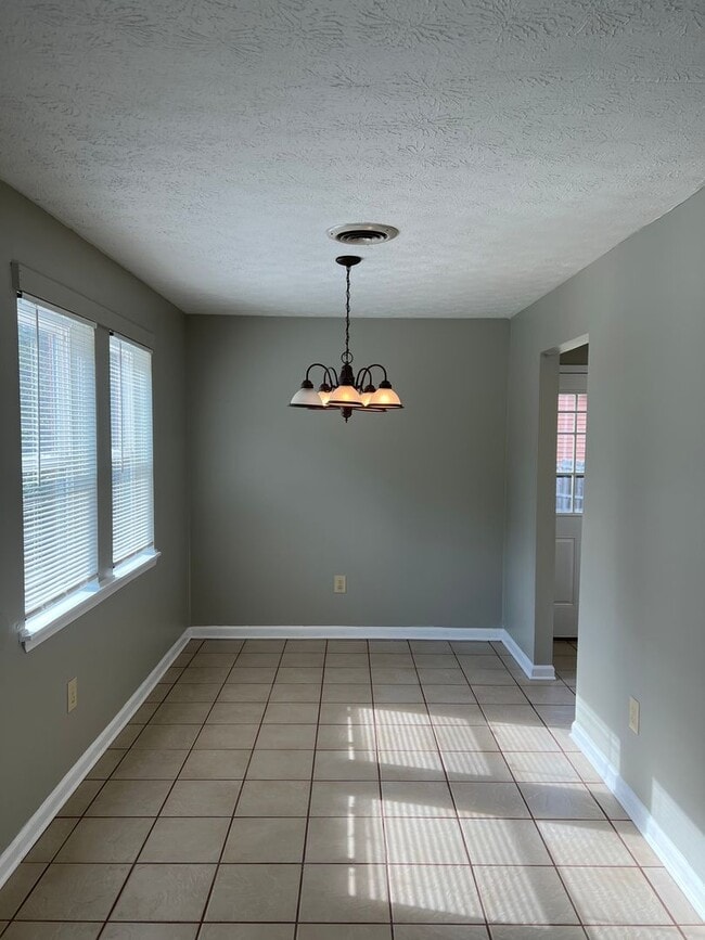 Foto del edificio - 1755-1757 Cedar Shoals Dr