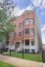 Building Photo - 1657 W Wrightwood Ave