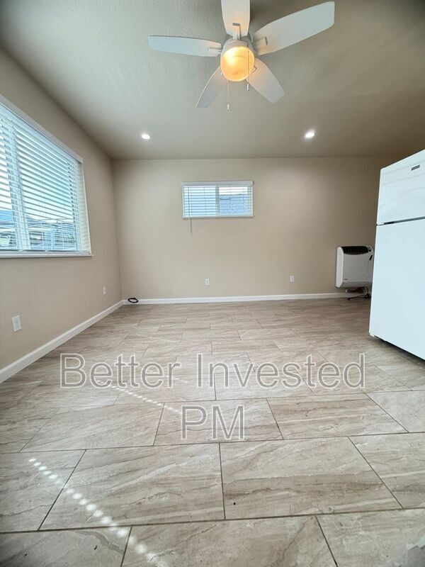 Building Photo - 745 Porzio Ln