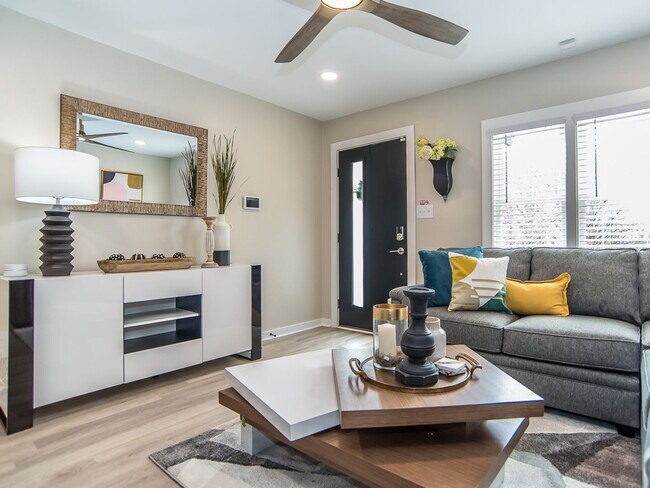 Foto del edificio - Luxurious 2BD, 1.5BA Raleigh Unit (B) in a Prime Location Near NC State University