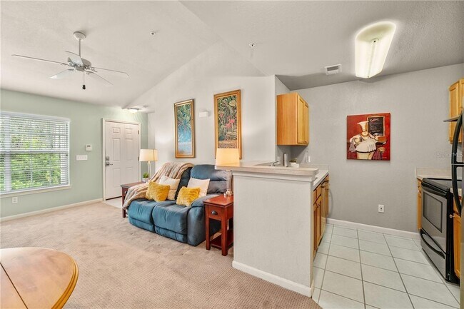 Foto del edificio - 9117 Lee Vista Blvd