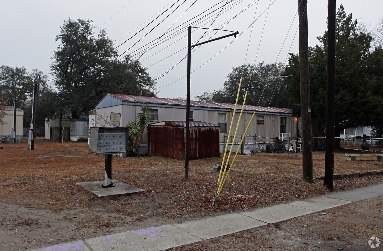 Building Photo - 5524 Attaway St