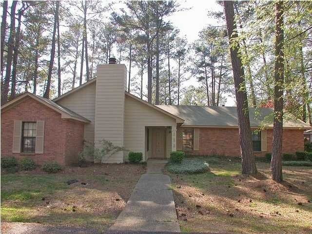 Building Photo - 118 A FairFax Circle