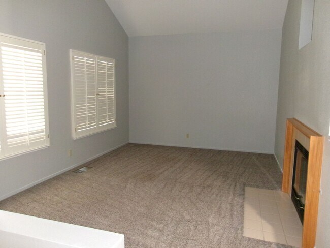 Foto del edificio - 6209 Alpine Meadows Rd