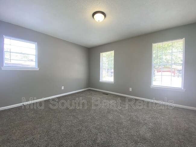 Building Photo - 10204 Republic Ln