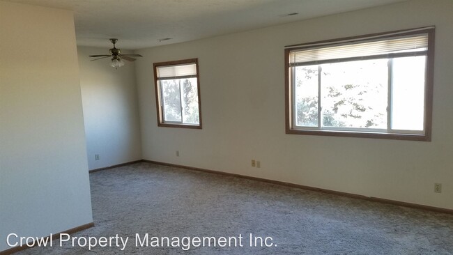 Building Photo - 2 br, 1 bath Apartment - 3001 2nd Avenue
