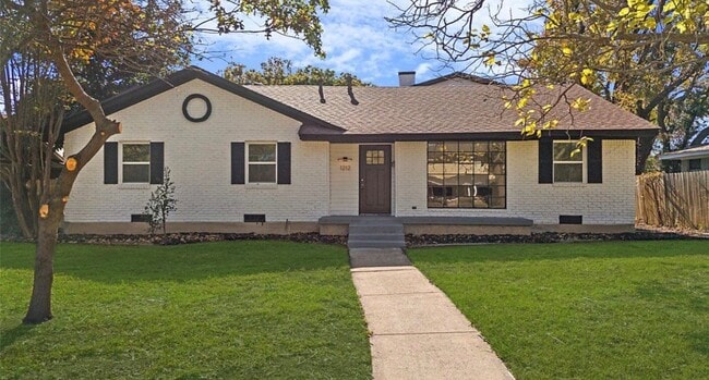 Photo - 1212 Willow Glen Dr House