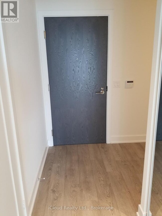 Photo du bâtiment - 7 Mabelle Ave