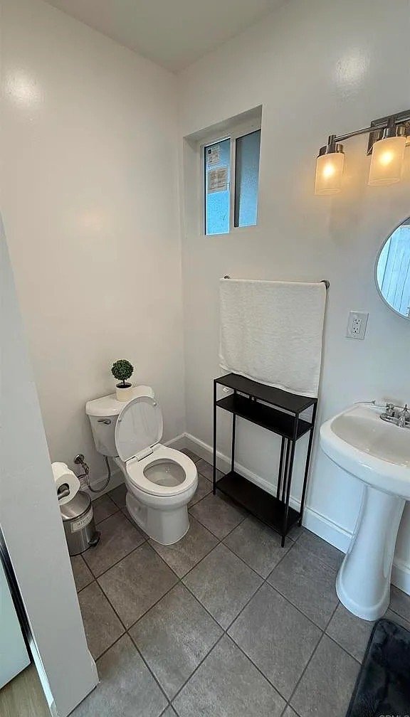Foto del edificio - 2624 Caulfield Dr