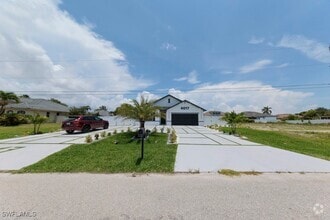 Building Photo - 4017 SW 16th Pl