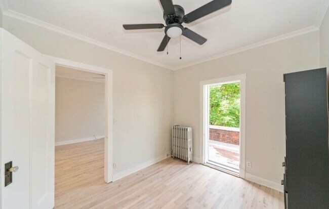 Foto del edificio - 4143 N McVicker Ave