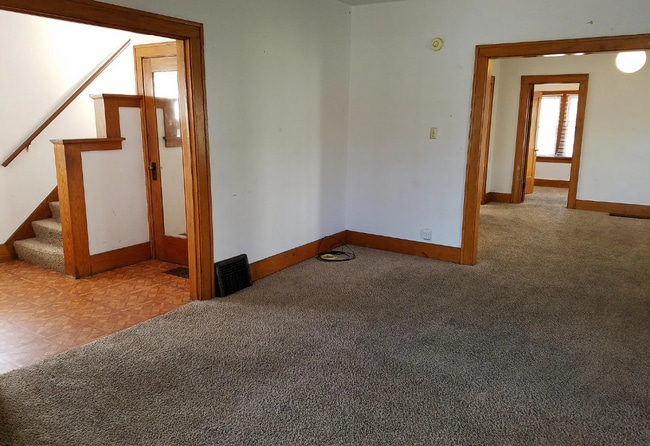 Foto del edificio - 808 W Seerley Blvd