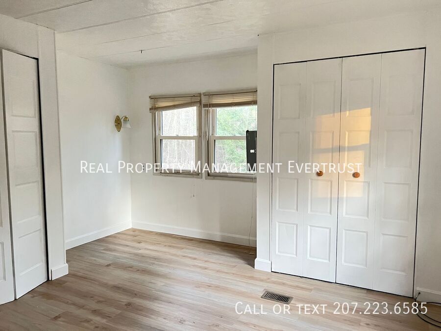 Foto principal - 689 Oak Hill Rd