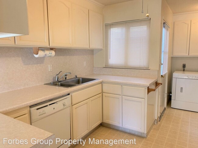 Building Photo - 2 br, 1 bath House - 1491 Pompey Dr.