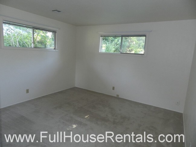 Building Photo - 3 br, 1.5 bath House - 1944 Carmel Ave
