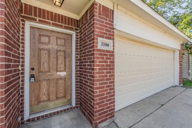 Building Photo - 3508 Silverado Trail