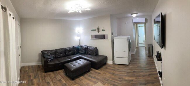 Building Photo - 202 Caroline St