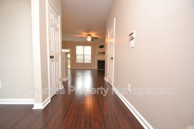 Foto del edificio - 2202 Plum Frost Dr