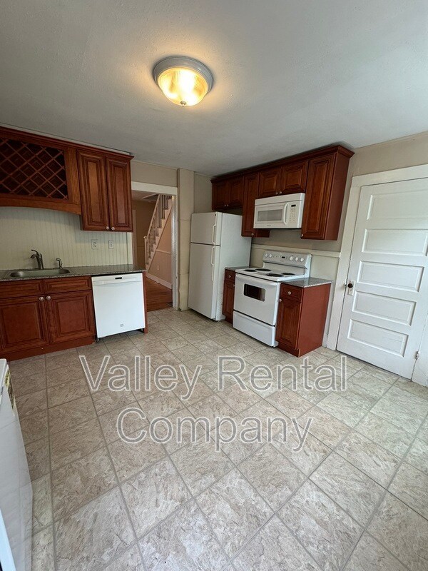 Foto del edificio - 46 Old Amherst Rd