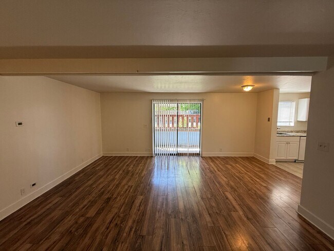Photo - Beautiful Two Bedroom Apt; Salt Lake City, 1,000 sq ft; New Flooring
