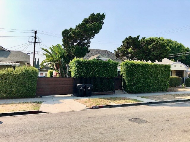front street view - 339 N Hobart Blvd