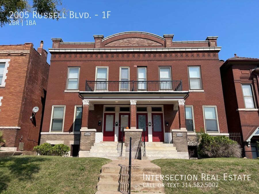 Primary Photo - Stunning 2 Bedroom w/ Large Rooms and Tast...