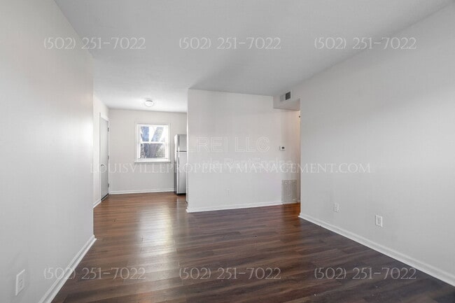 Building Photo - 5112 Valiant Dr