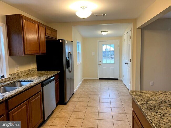 Building Photo - 12725 Pearson Dr