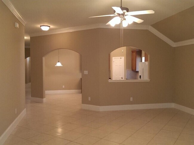 Foto del edificio - 15831 Collinsville Dr