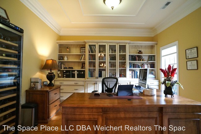 Building Photo - 111 Crystal Springs Dr