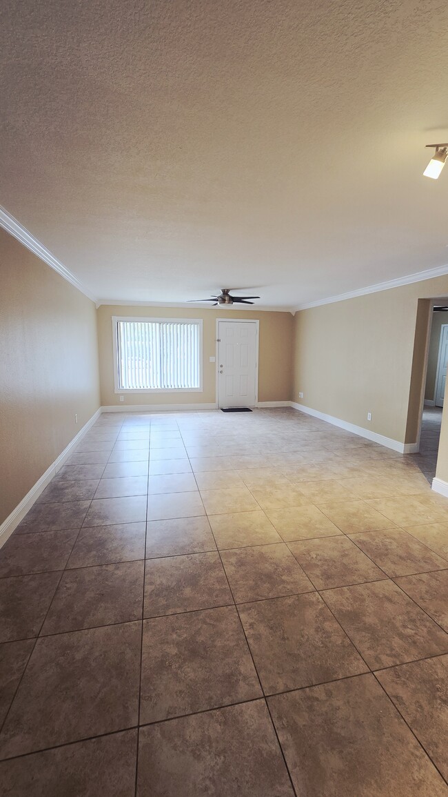 Building Photo - 555 Northlake Blvd