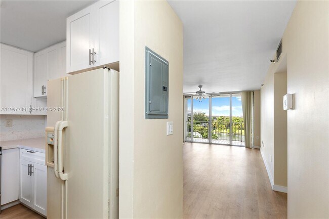 Foto del edificio - 1700 NW N River Dr