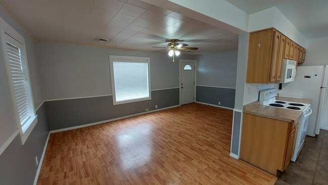 Building Photo - 1804 Academy Avenue