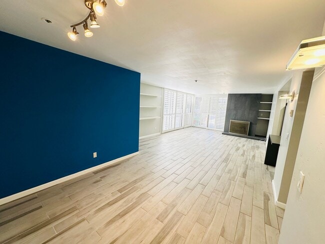 Building Photo - Ground level 2 bedroom, 2 bath in Bayfront...