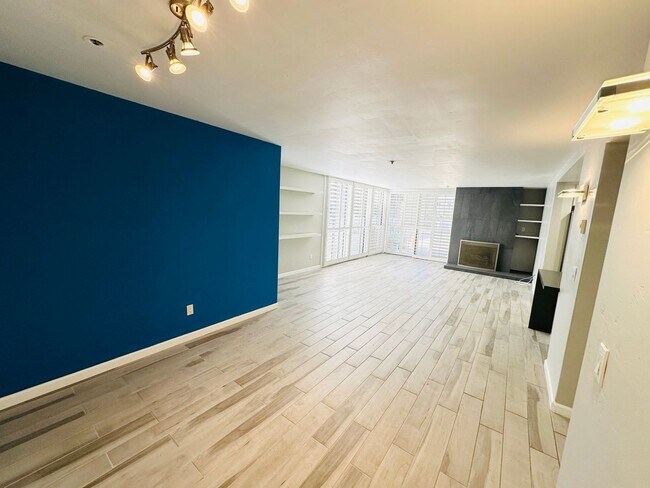 Foto del edificio - Ground level 2 bedroom, 2 bath in Bayfront...