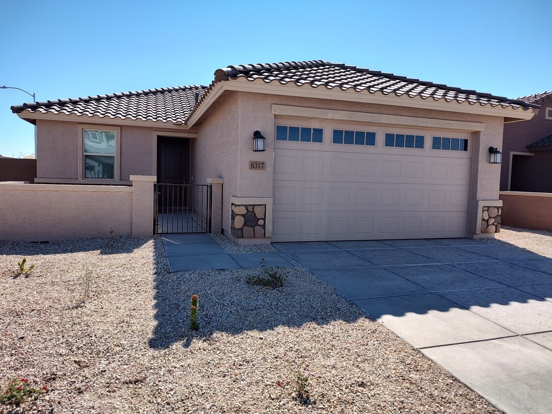 Foto principal - 6317 W Raymond St