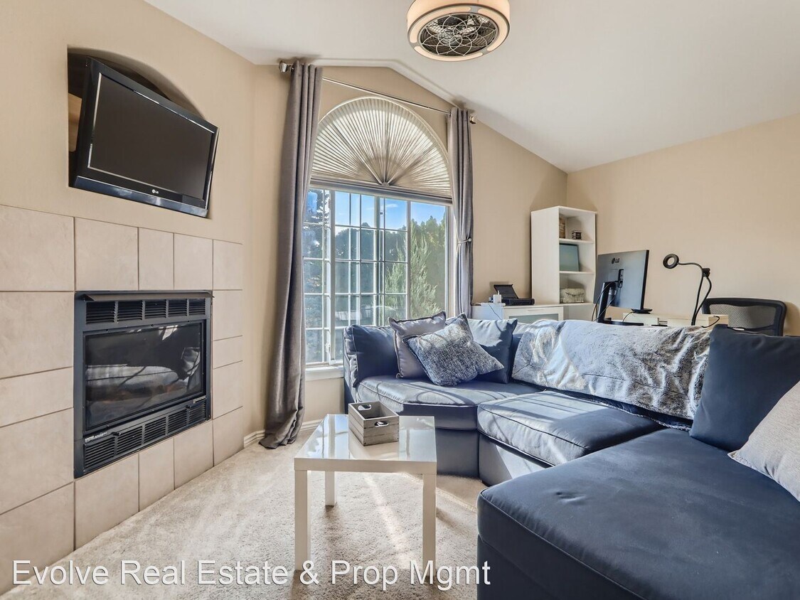 Primary Photo - 1 br, 1 bath House - 8643 E Dry Creek Rd. ...