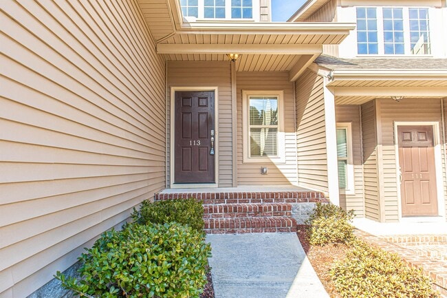 Building Photo - 113 Cypress Cir