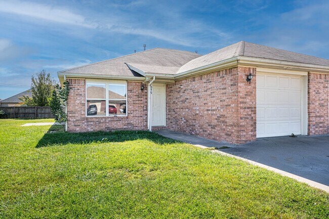 Building Photo - 401 E Southern Trace Dr