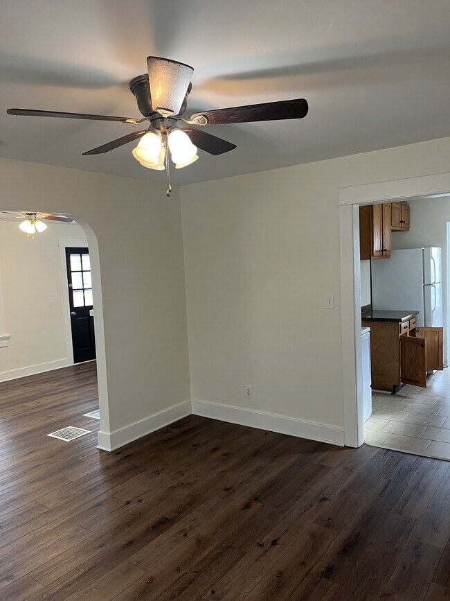 Foto del edificio - 1925 Brookline Ave