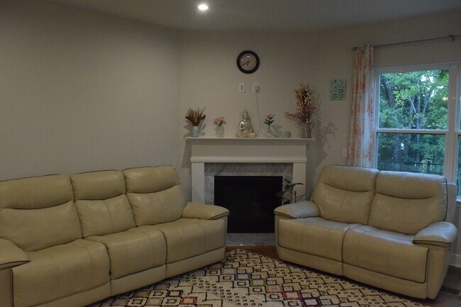 Foto del edificio - 5925 Pinnacle View Rd