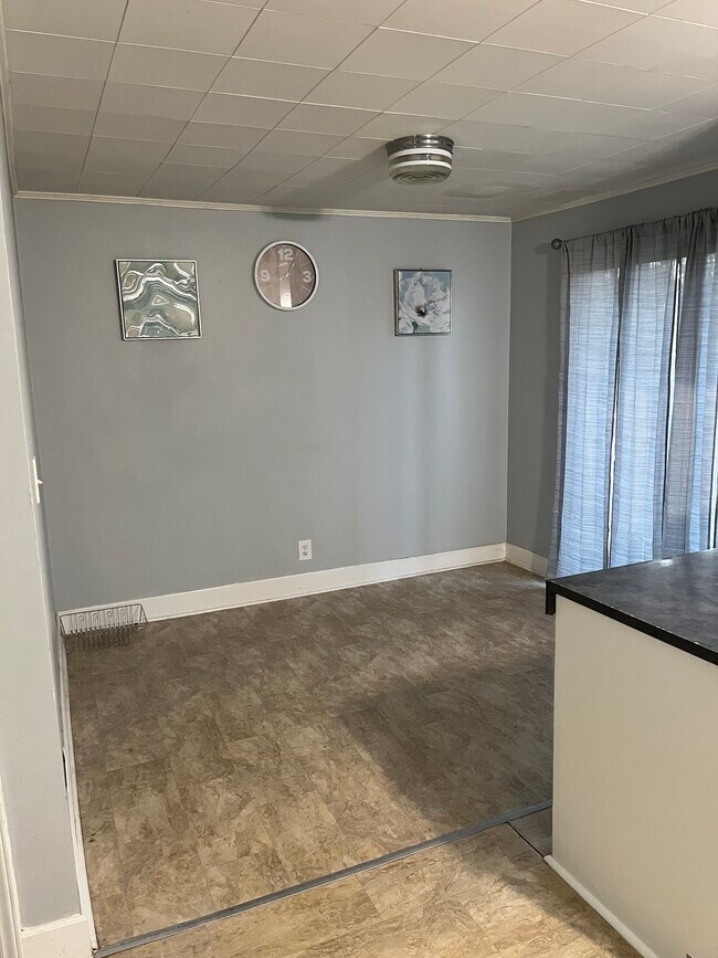 Foto del edificio - 824 Shirley Dr