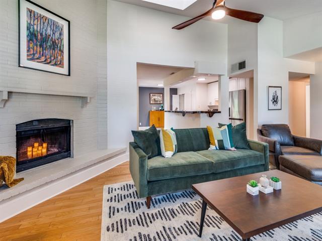 Foto principal - 305 Westover Dr