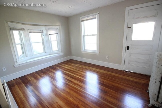 Building Photo - 14 Dow St